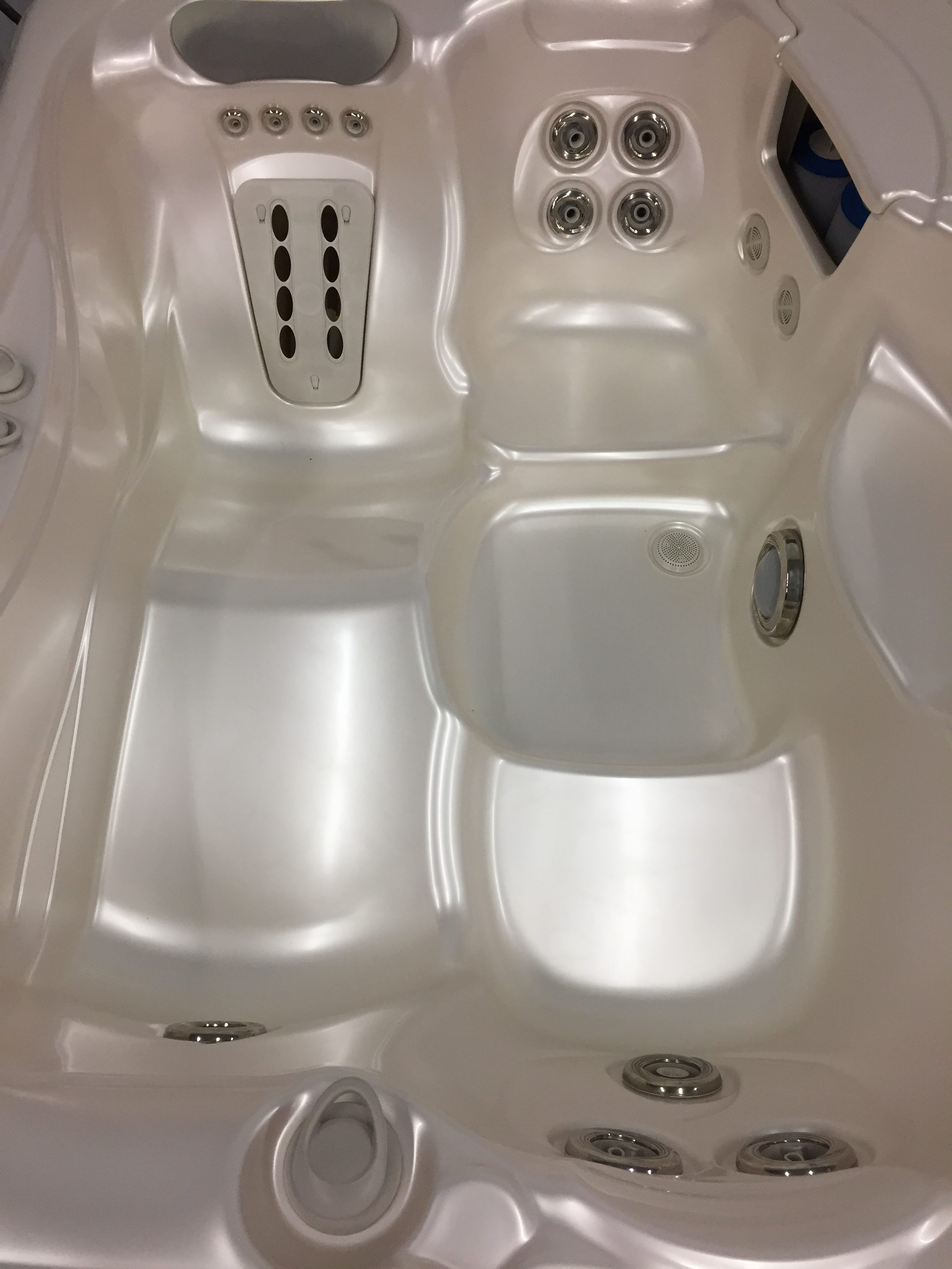 Refurbished Hot Springs Young's Hot Tub Sales and Service Center