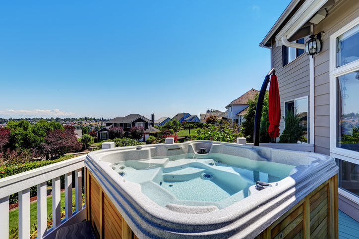 What is the difference between a 220v and a 110v hot tub?