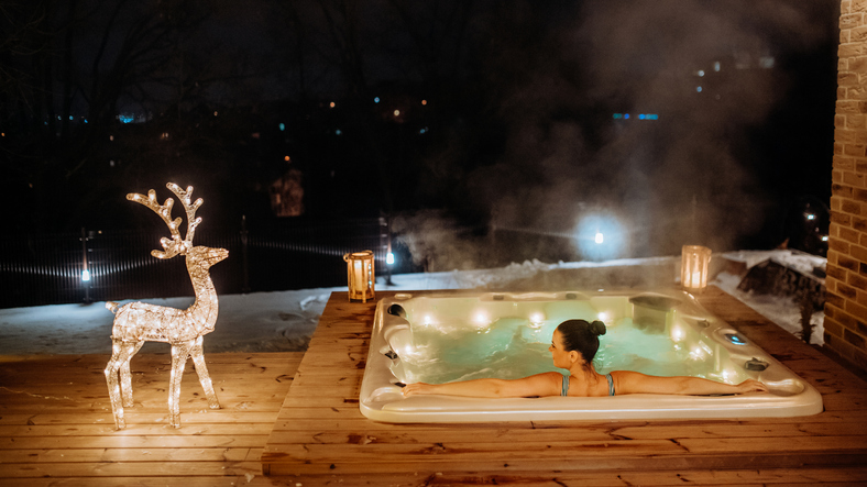 Health Benefits of Using the Hot Tub in The Winter