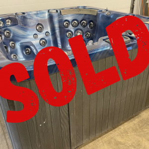 Refurbished Dynasty Spas - 5 Seats **SOLD**