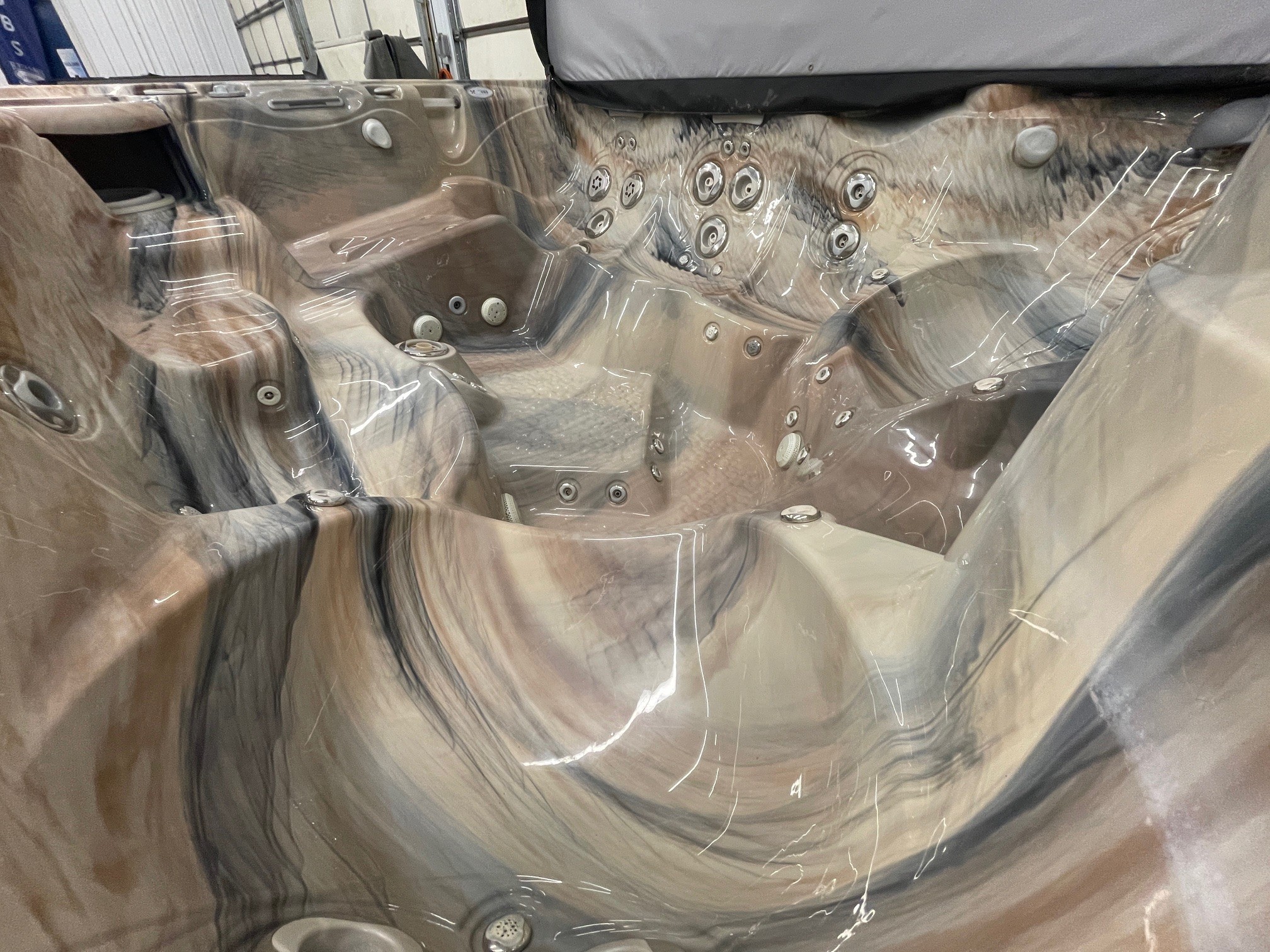 r375 6 | Young's Hot Tub Sales and Service Center