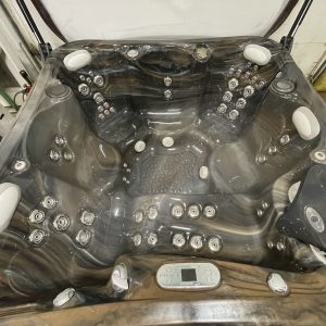 Refurbished Marquis Spa - 6 Seats