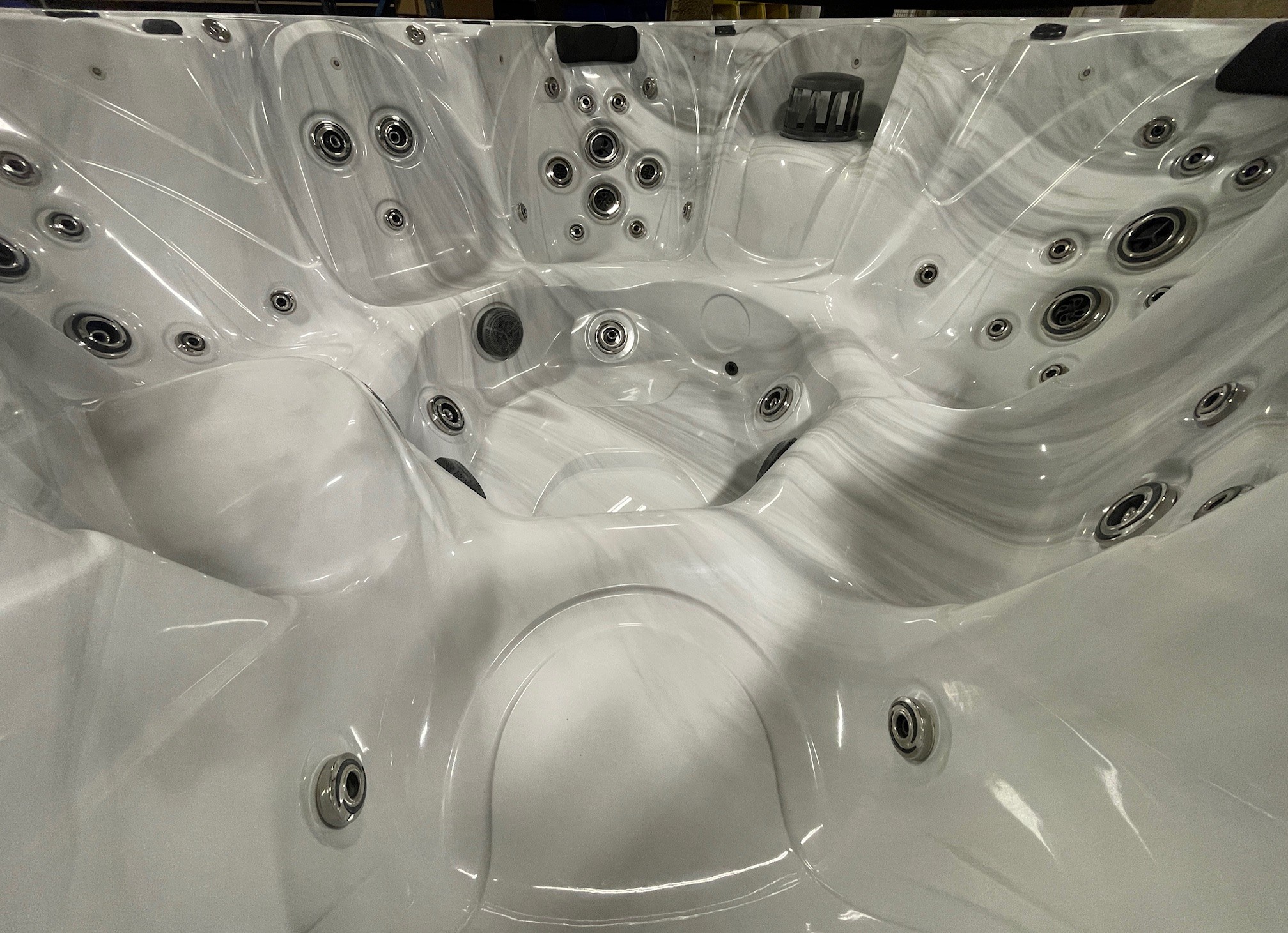 r423 4 | Young's Hot Tub Sales and Service Center