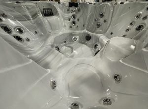 r423 5 | Young's Hot Tub Sales and Service Center