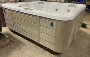 r415 1 | Young's Hot Tub Sales and Service Center