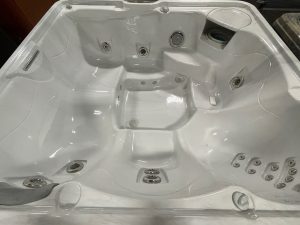 r415 4 | Young's Hot Tub Sales and Service Center