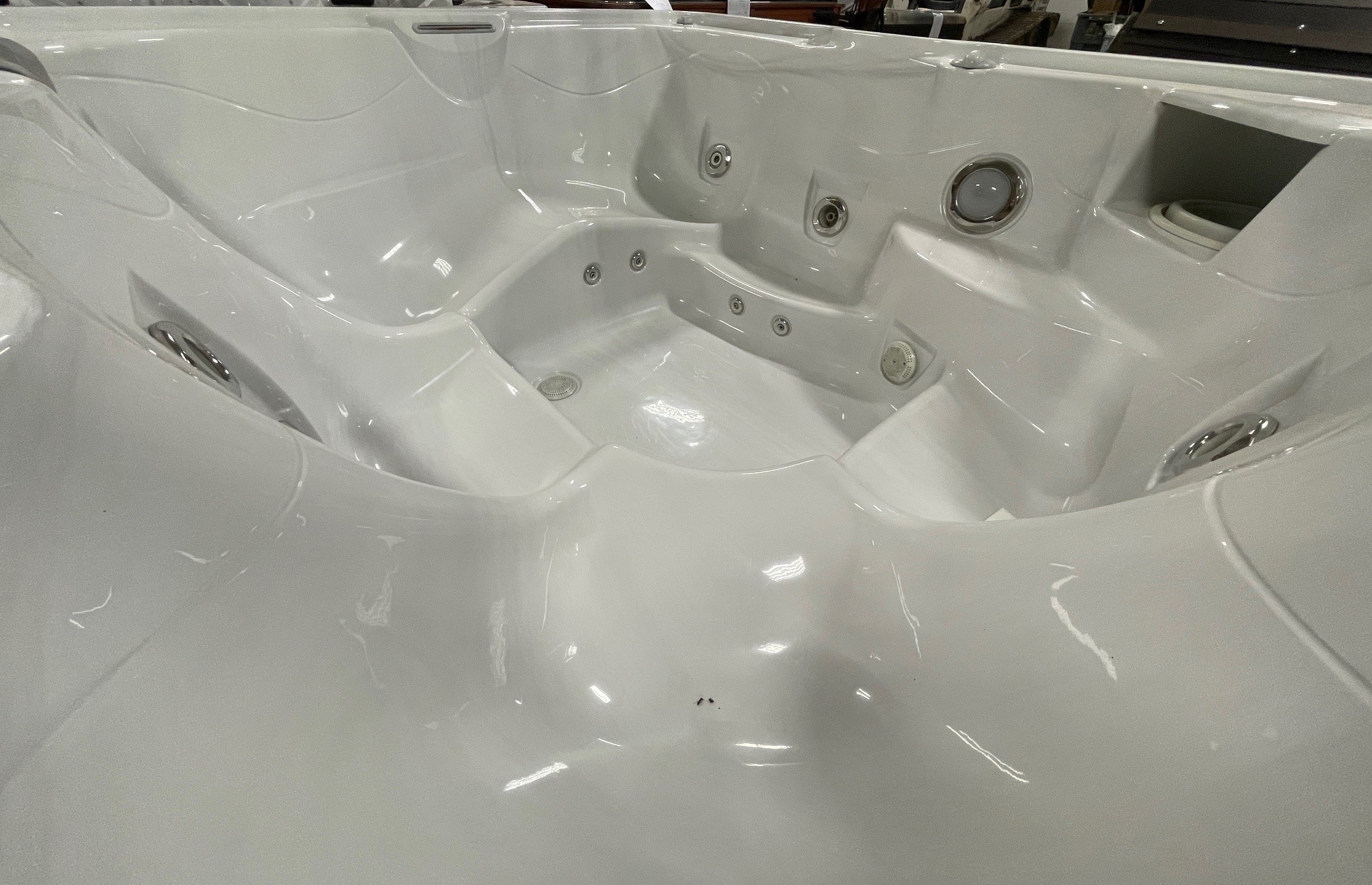 r415 5 | Young's Hot Tub Sales and Service Center