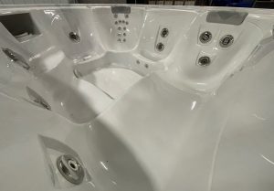 r415 6 | Young's Hot Tub Sales and Service Center