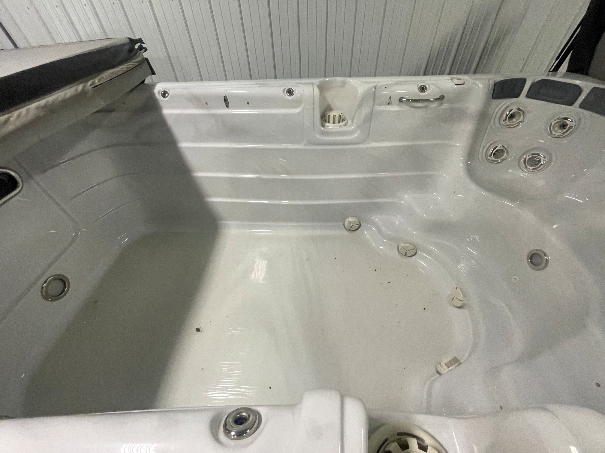 r465 5 | Young's Hot Tub Sales and Service Center