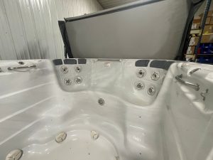 r465 6 | Young's Hot Tub Sales and Service Center