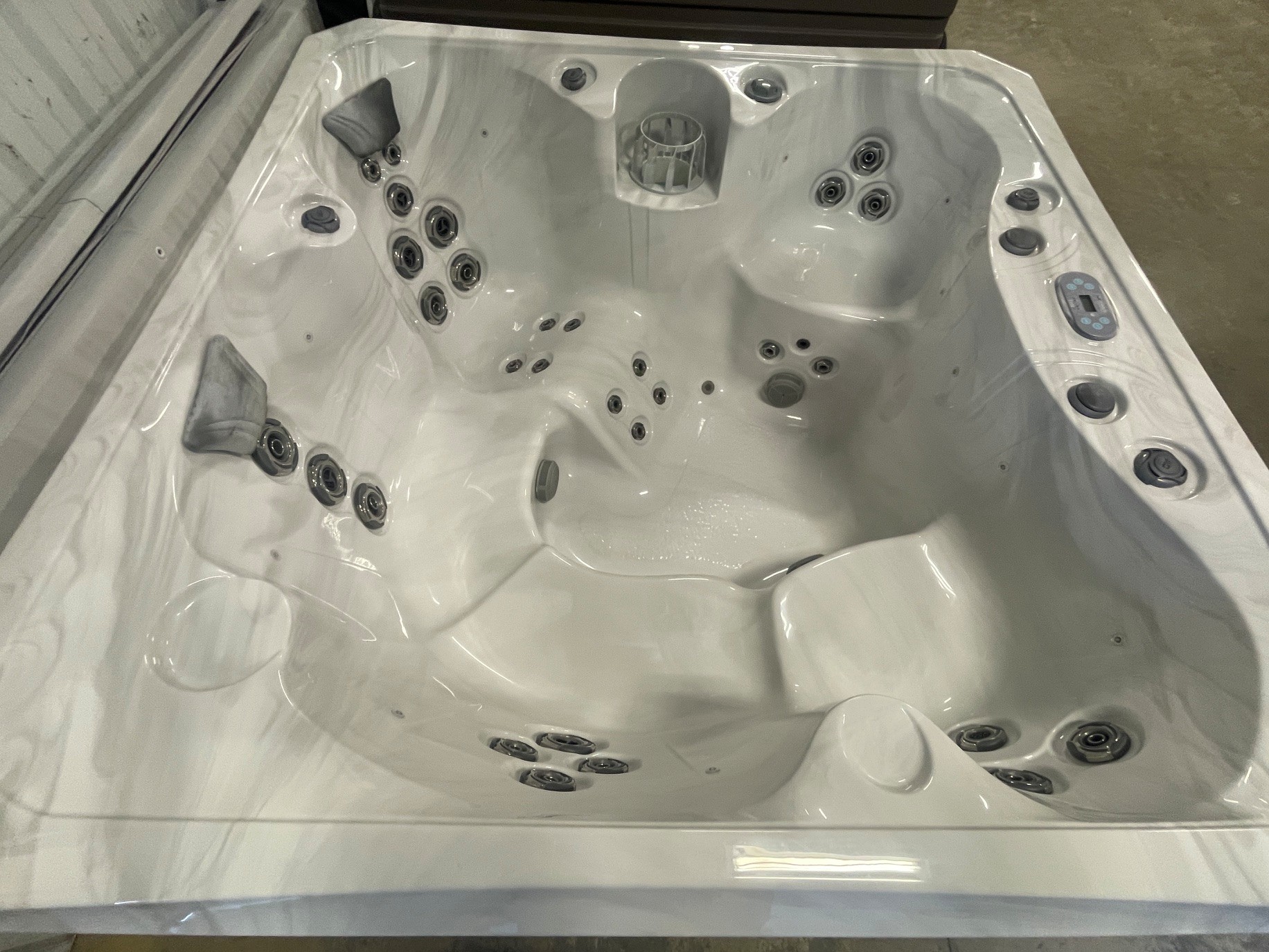 R463 3 | Young's Hot Tub Sales and Service Center