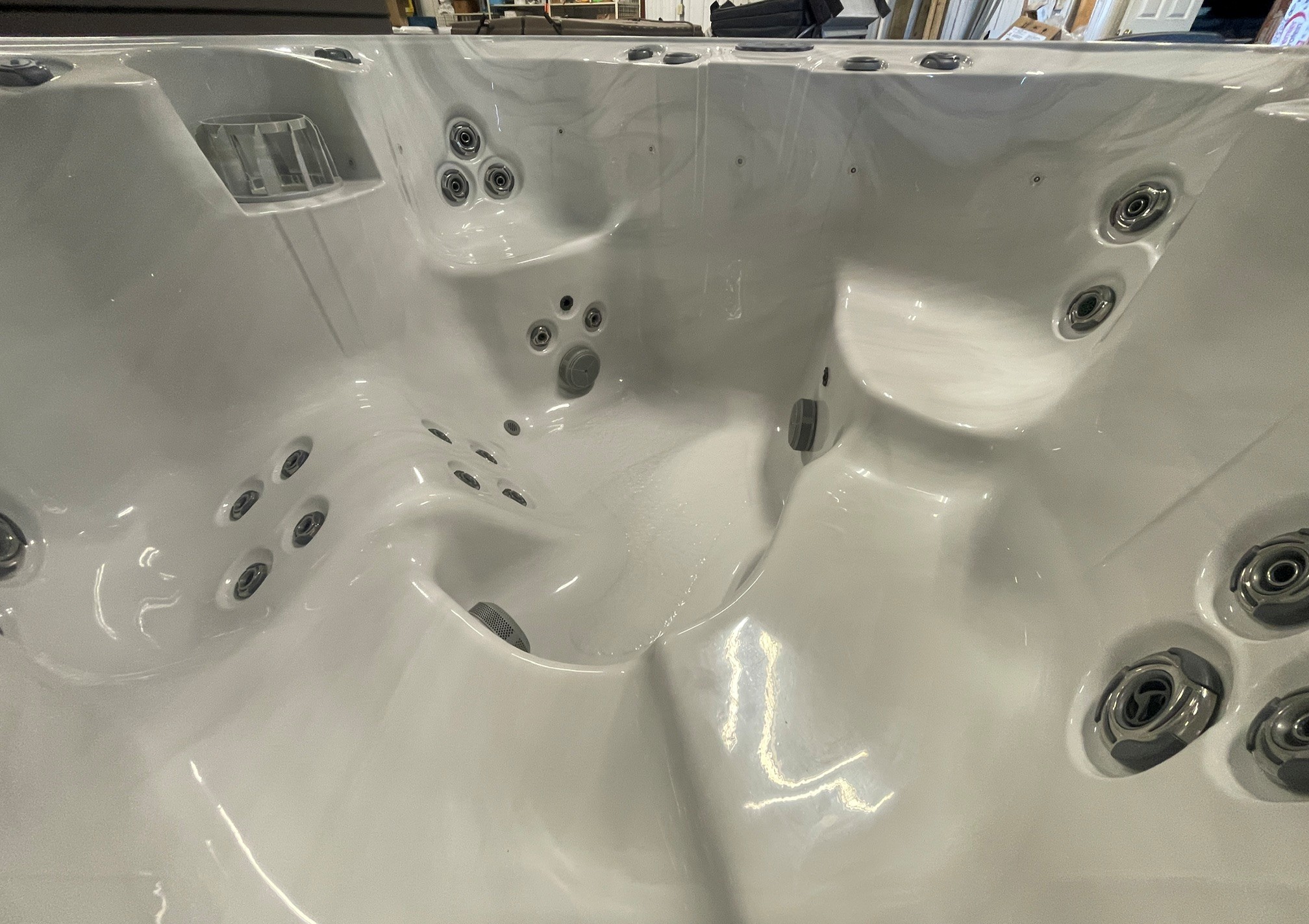 R463 6 | Young's Hot Tub Sales and Service Center