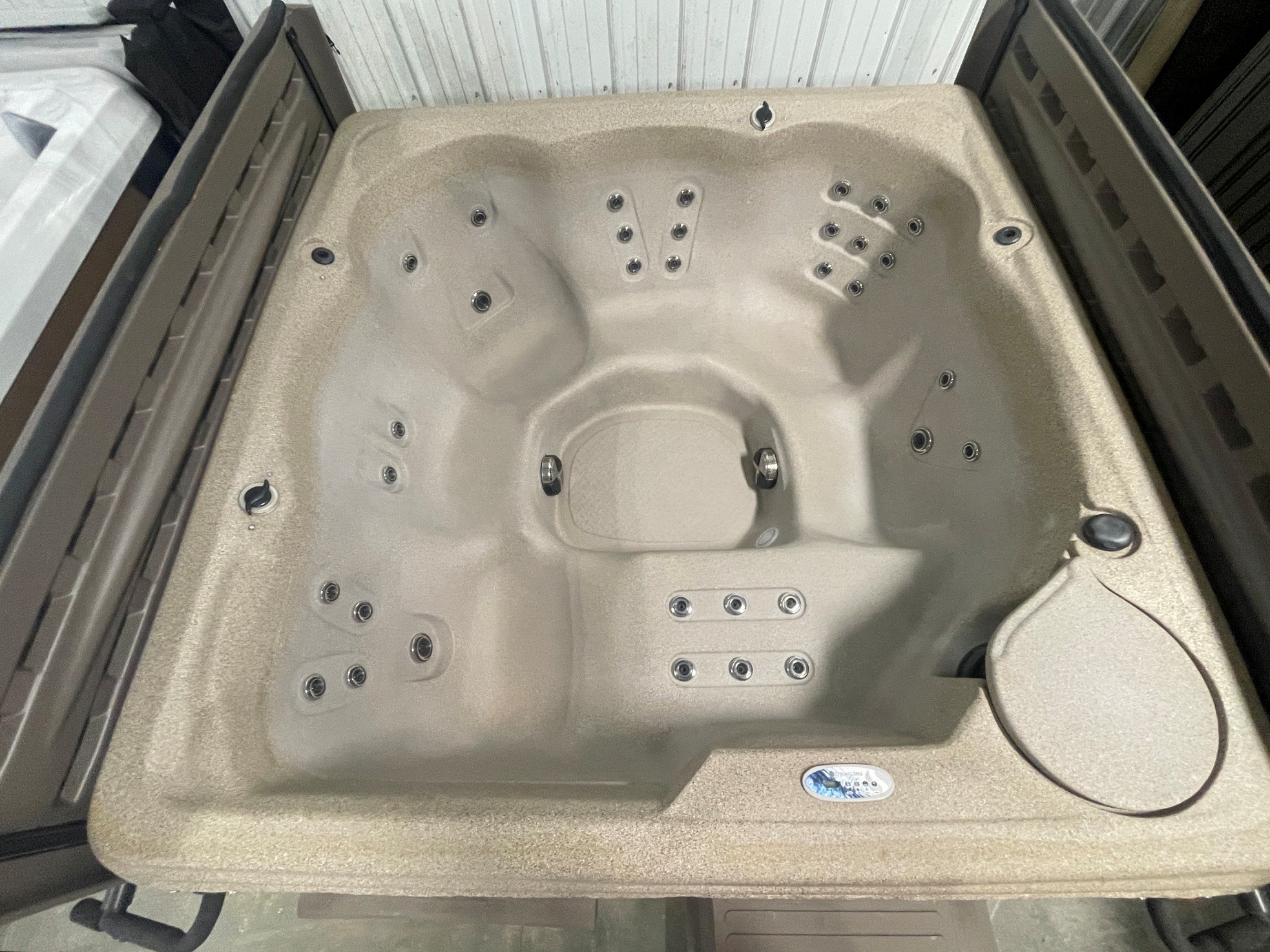 R472 2 | Young's Hot Tub Sales and Service Center
