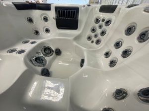 r436 6 | Young's Hot Tub Sales and Service Center