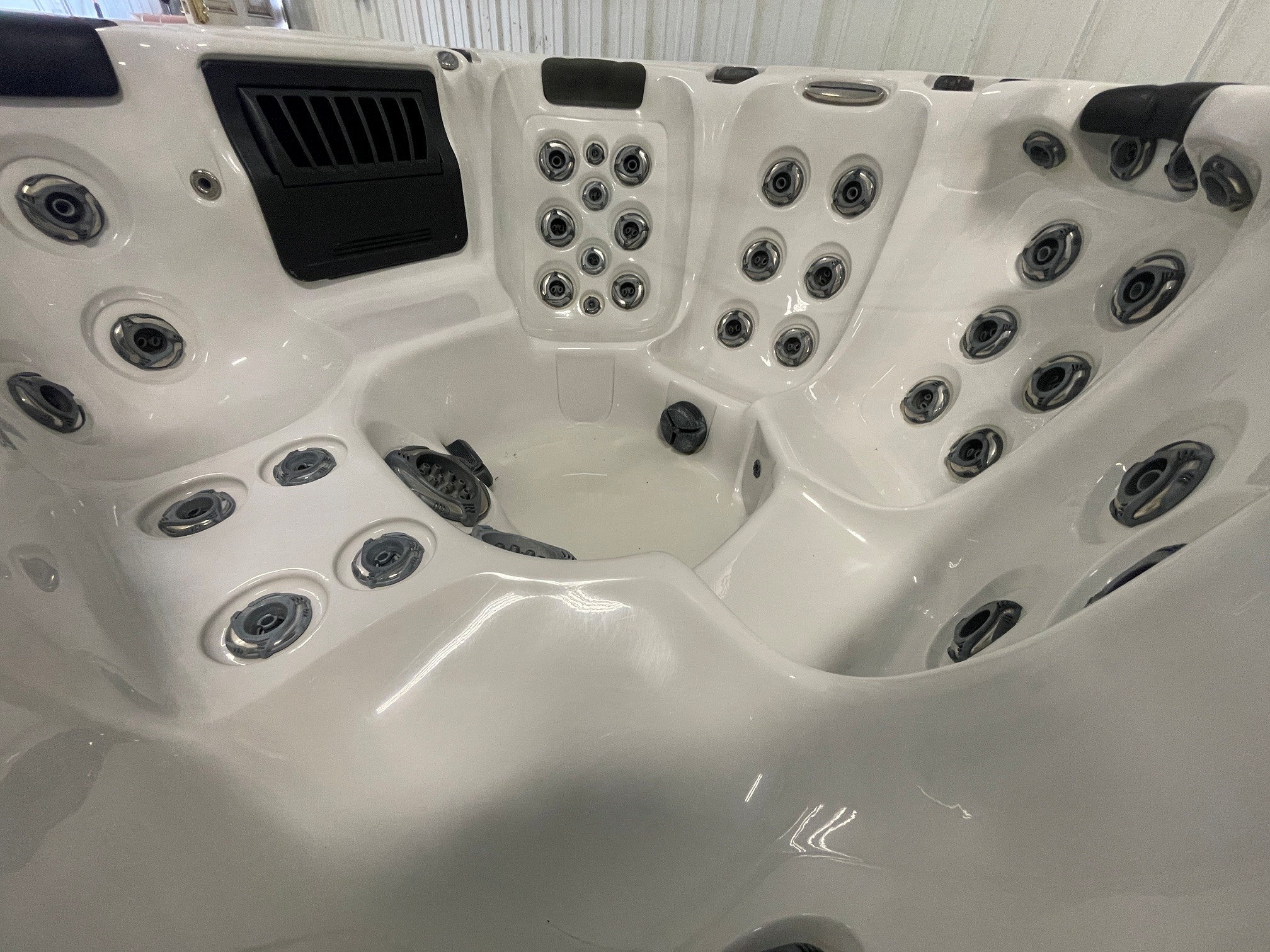 r436 7 | Young's Hot Tub Sales and Service Center