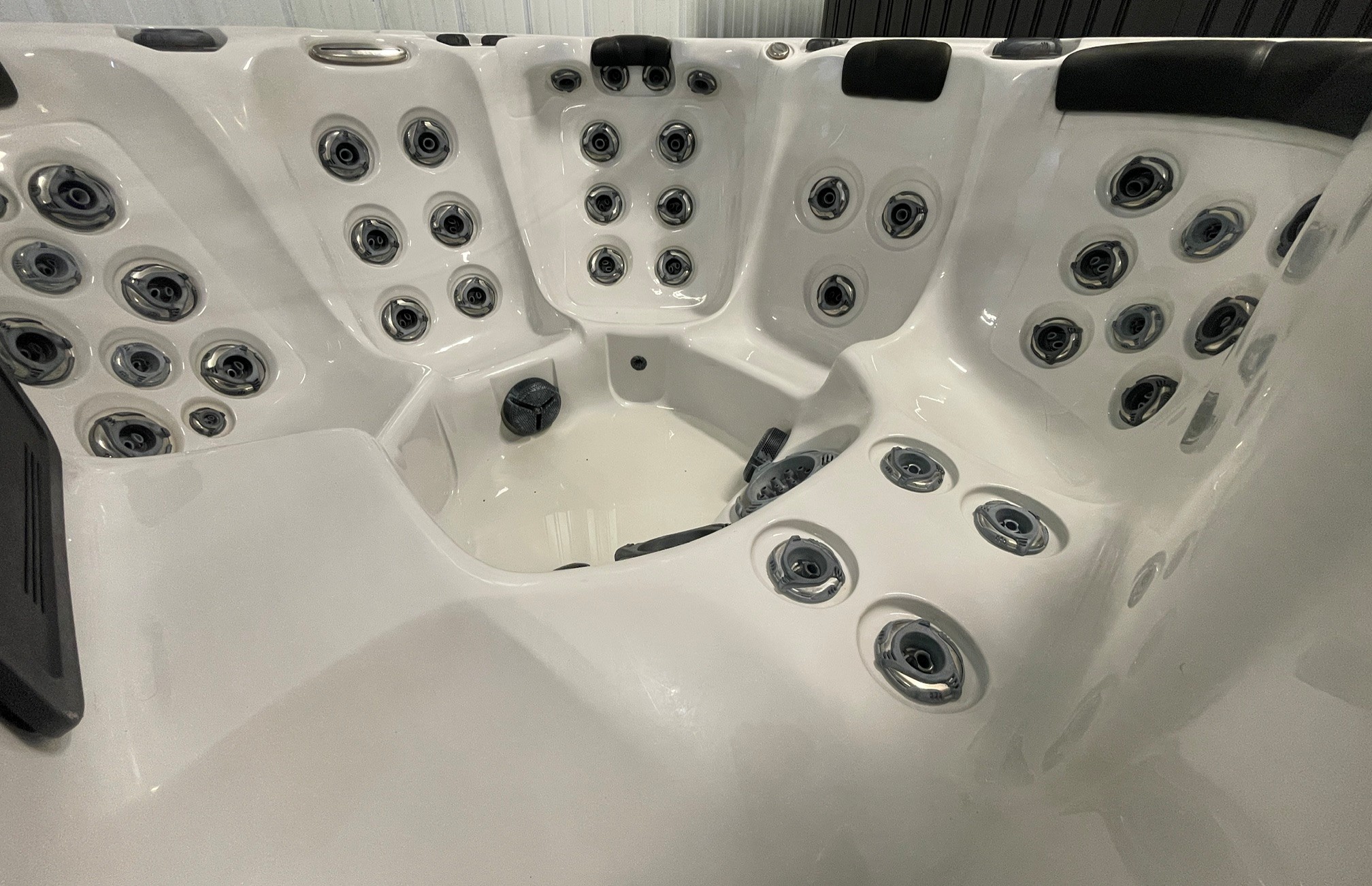 r436 8 | Young's Hot Tub Sales and Service Center