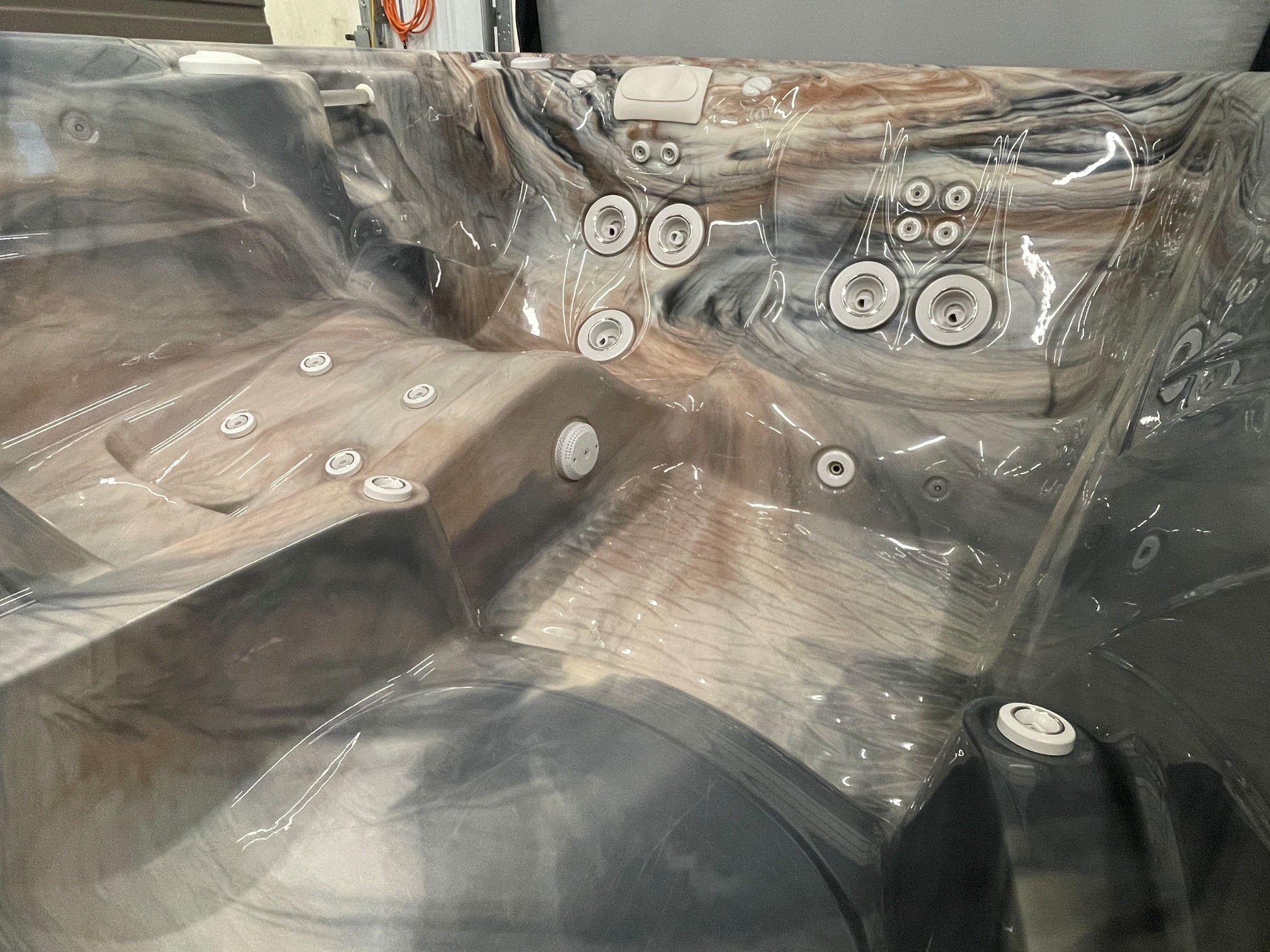 r470 5 | Young's Hot Tub Sales and Service Center