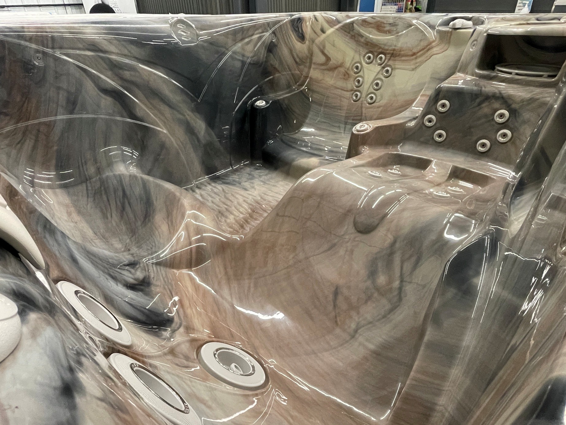r470 6 | Young's Hot Tub Sales and Service Center