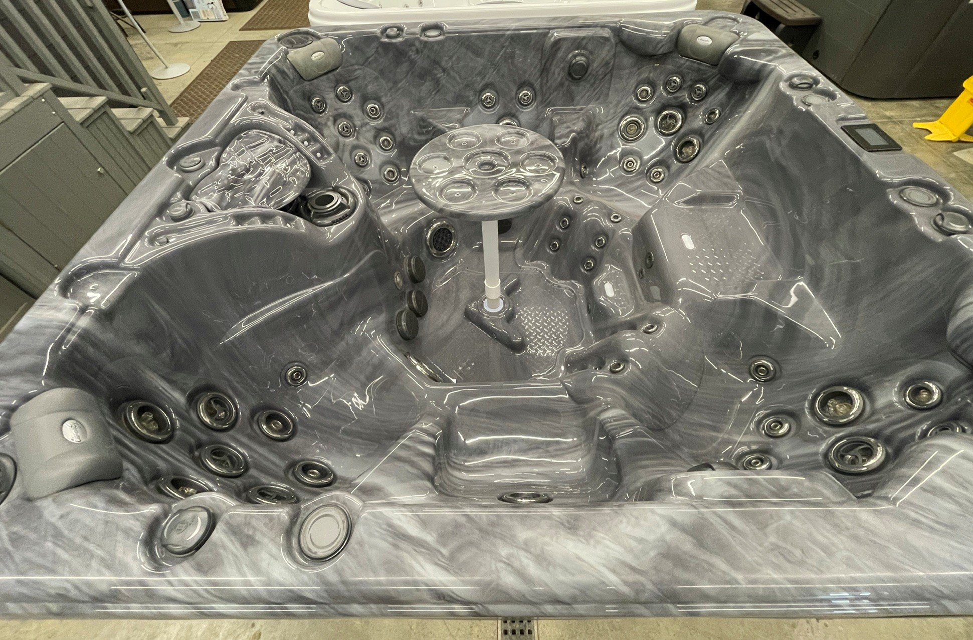 r471 2 | Young's Hot Tub Sales and Service Center