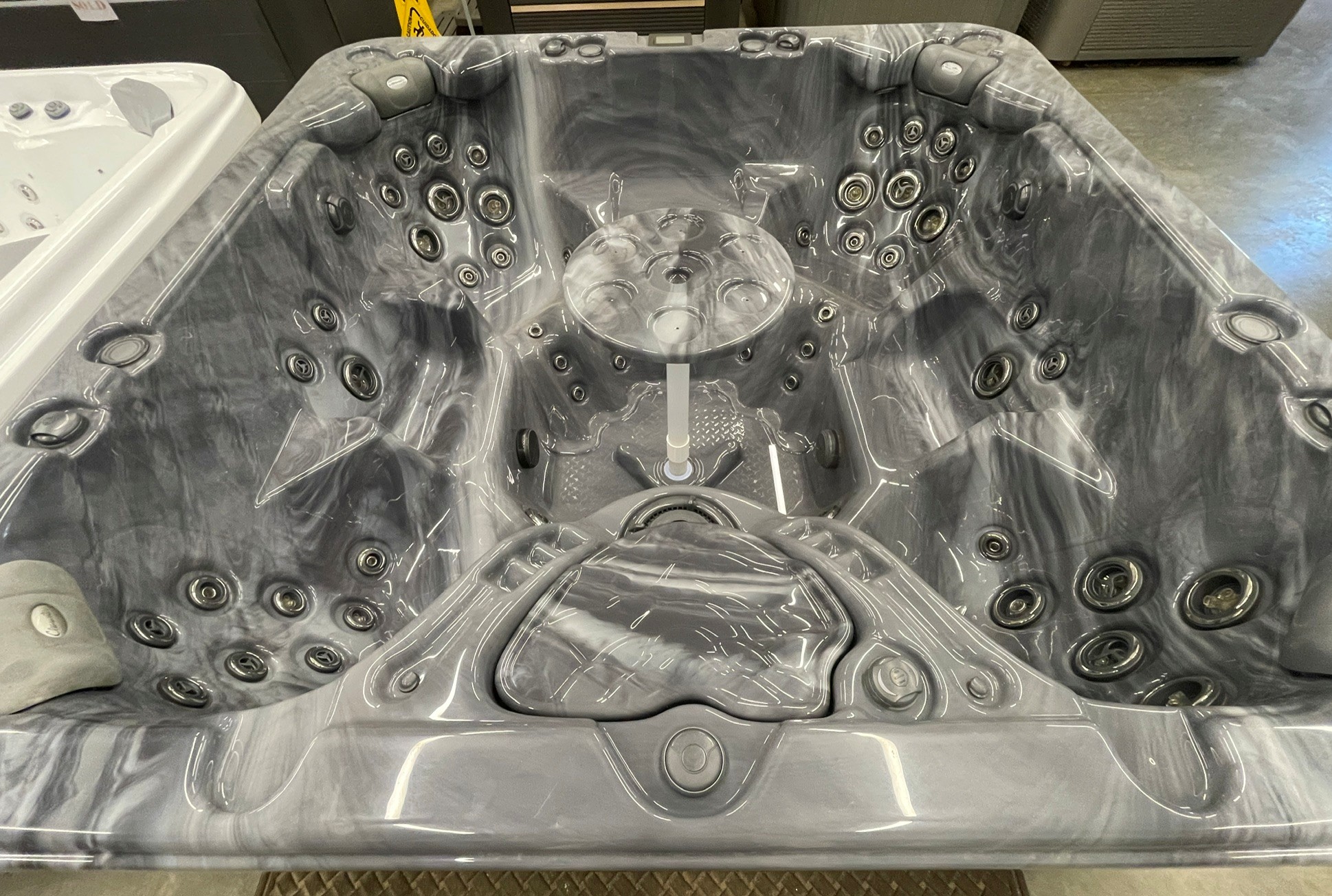 r471 3 | Young's Hot Tub Sales and Service Center
